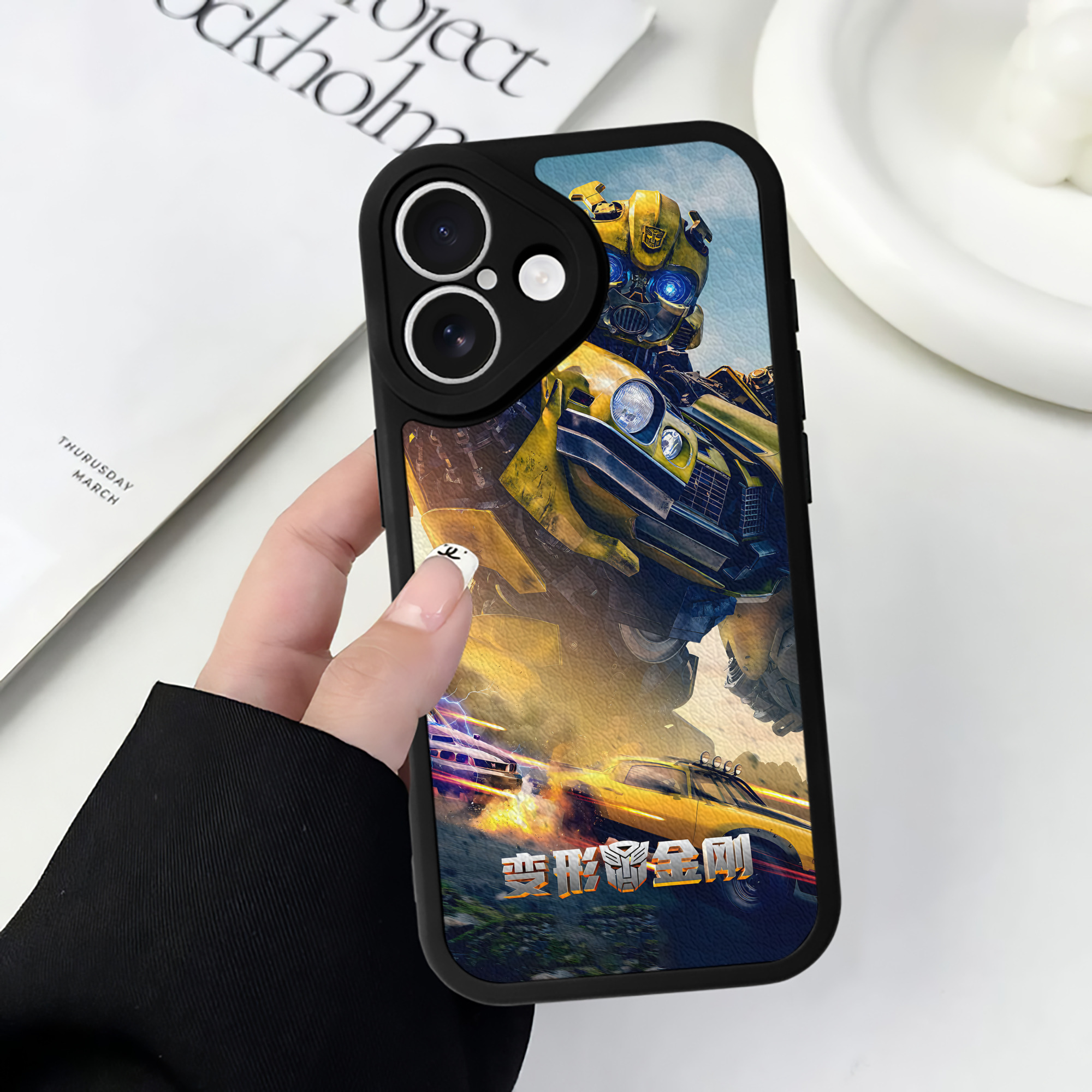 （画像用） Transformers トランスフォーマー 【iPhone 16シリーズ対応】シリコンスマホケース（レザー調） 材質：シリコン